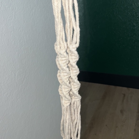 Macrame Plant Hanger with tassel - Picture 5 of 8